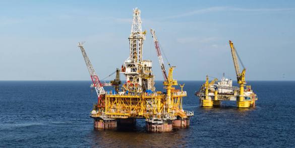 plateforme pétrolière maritime